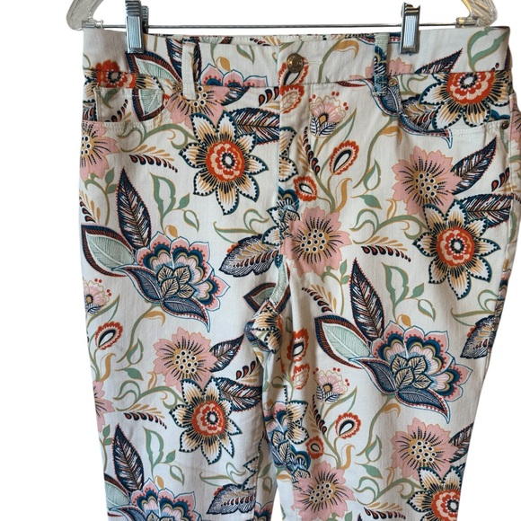 Chico's SO SLIMMING GIRLFRIEND CROP PRINT JEANS    SIZE:8   #8 - Picture 3 of 10